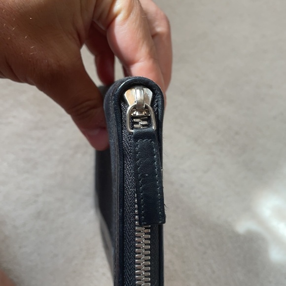 Salvatore Ferregamo Men’s Travel wallet - Picture 8 of 11